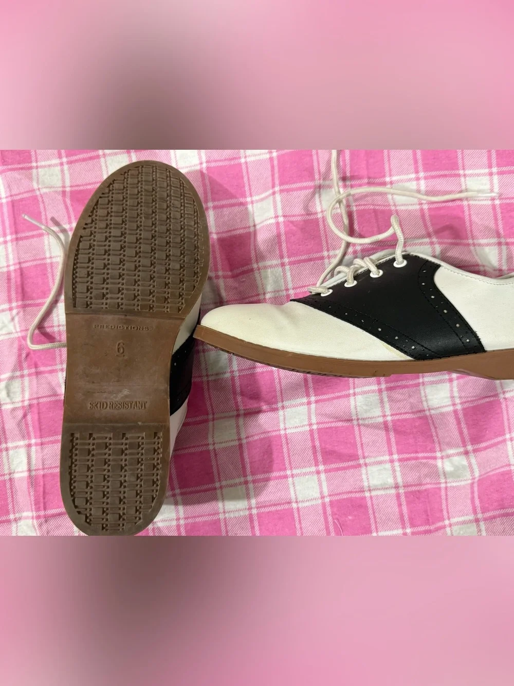 Predictions Two-Tone Saddle Lace-Up Shoes in White and Black